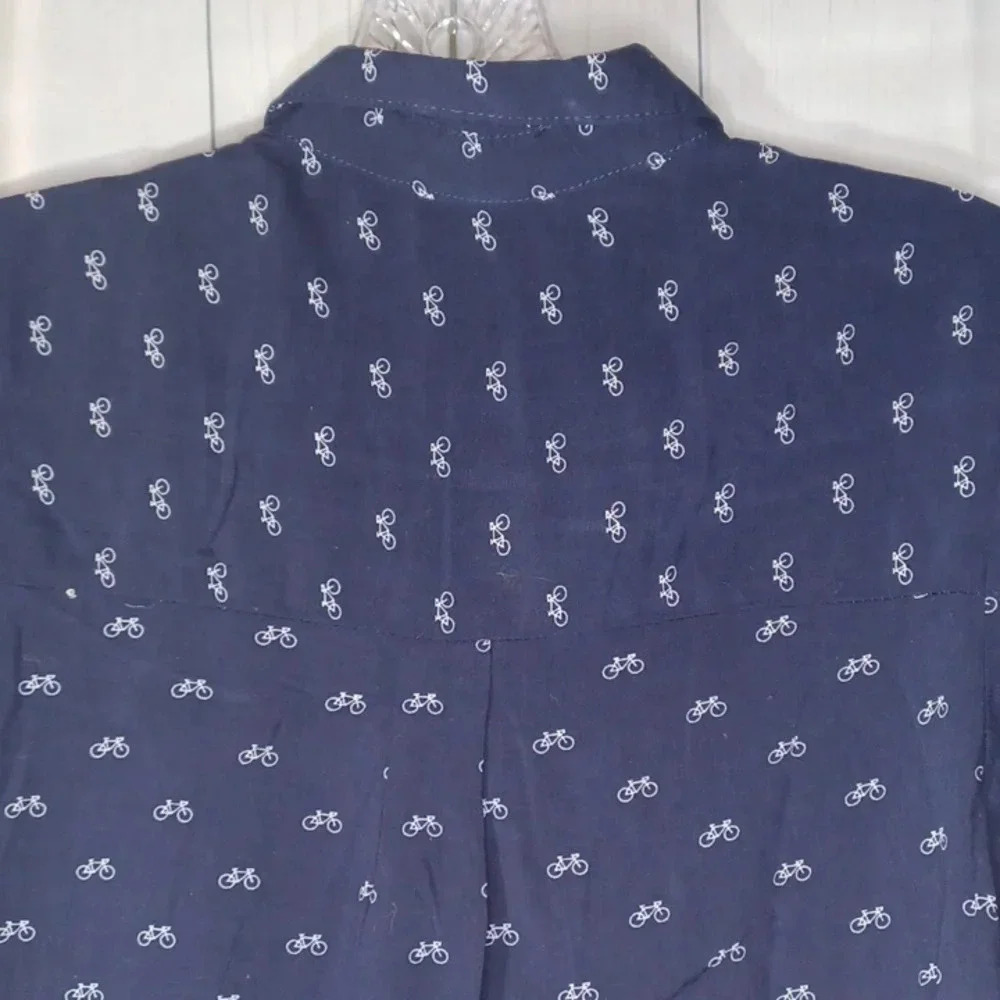 Love Notes cropped button-down bicycle shirt - Picture 8 of 8